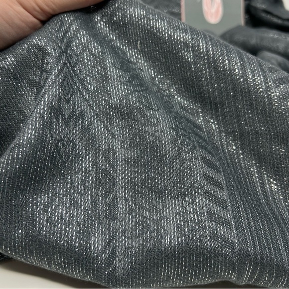 NWT Infinity Loop Gray Patterned Scarf Paisley Metallic - Picture 4 of 8